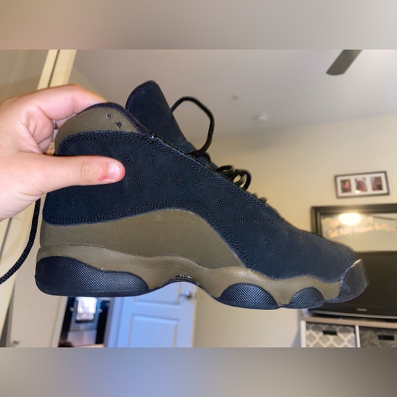 Air Jordan Retro in Olive Size 5 US - Picture 4 of 4